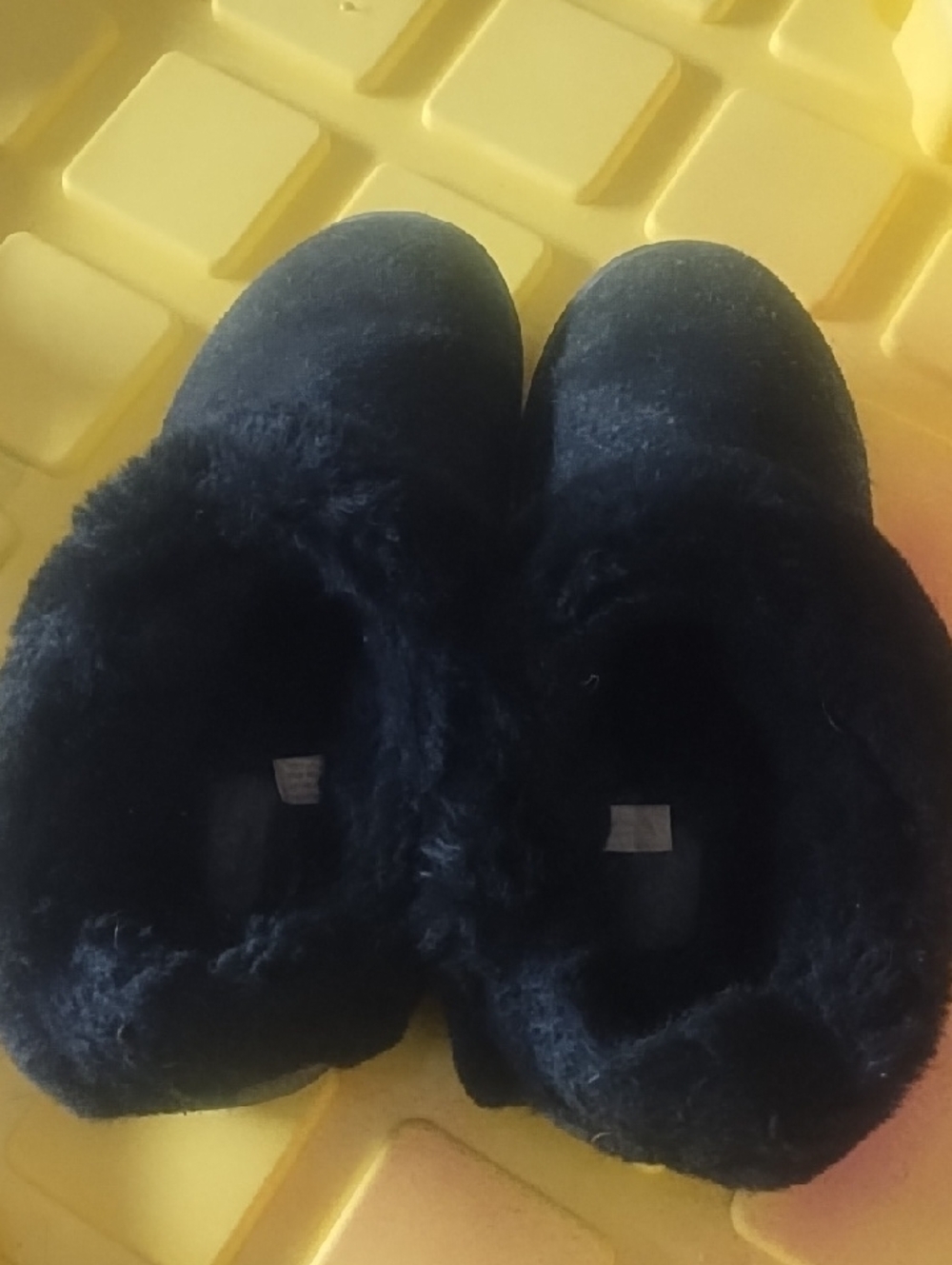 #0139 Black Cozy Fuzzy Cuff Women's Slippers - Picture 2 of 4